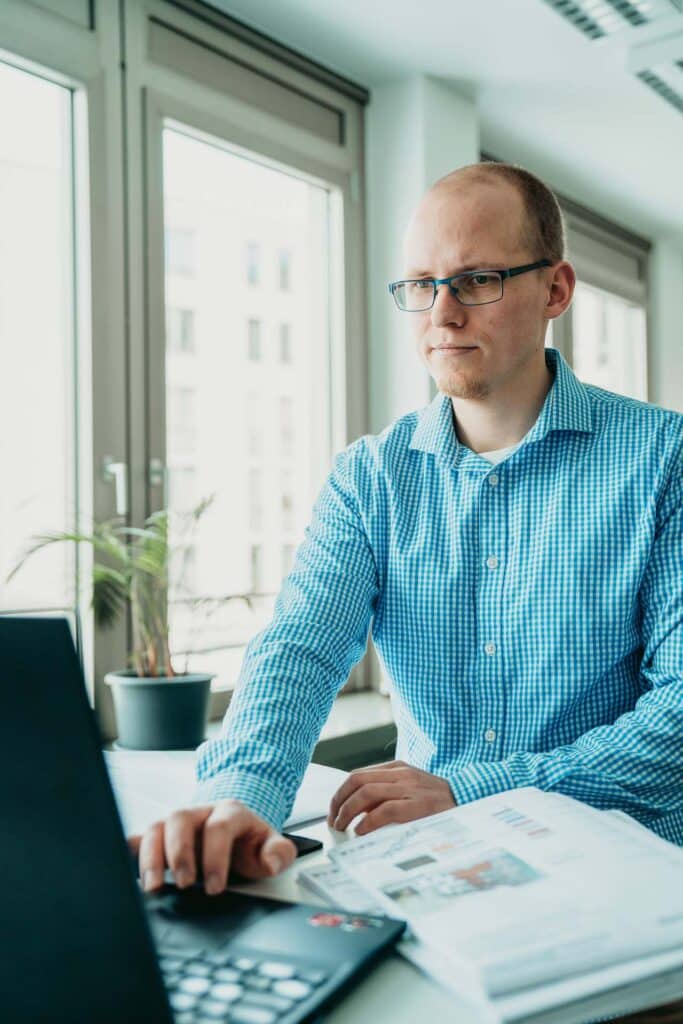 Hannes Müller bei der Planung